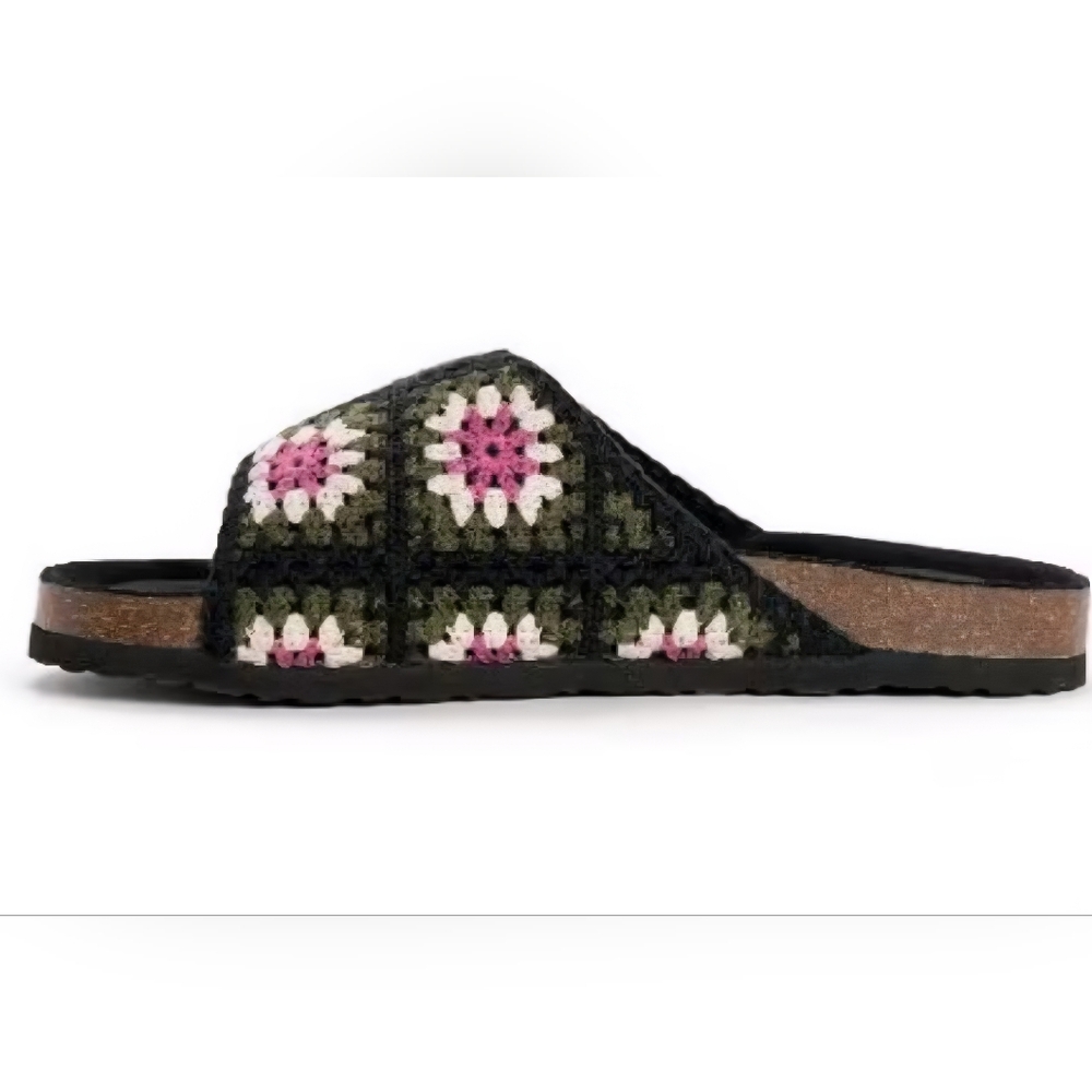 Muk Luks Black Crochet Granny Square Slide Sandals Size 7
